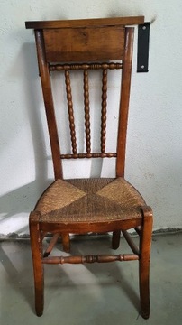 Stylowe krzesło ze schowkiem