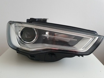 Lampa przednia prawa Audi A3 8V0941006