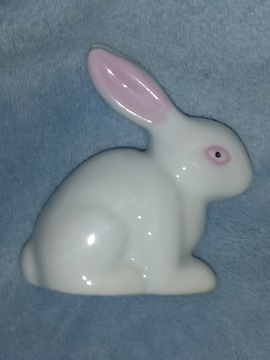 Porcelanowa stara urocza figurka królik 