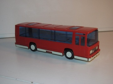 Autobus BISON grip PRL czerwony używany
