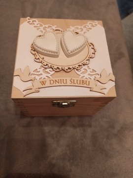Drewniane pudełko na prezent ślubny gość