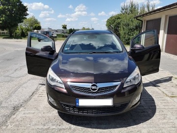 Opel Astra J 1.4 turbo 140 km 