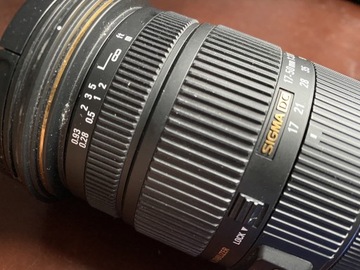 Obiektyw SIGMA Canon EF-S 17-50 1:2,8 EX HSM