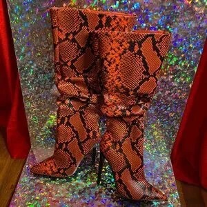 Shoe Dazzle Orange Snakeskin Heeled Boots