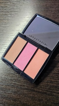 Anastasia Beverly Hills, ABH - Blush Trio, Pool Party. Róż do policzków