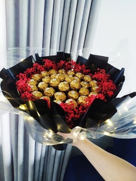 Słodki bukiet Ferrero Rocher dzień mamy urodziny