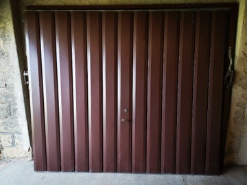 Brama garażowa uchylna ocieplana