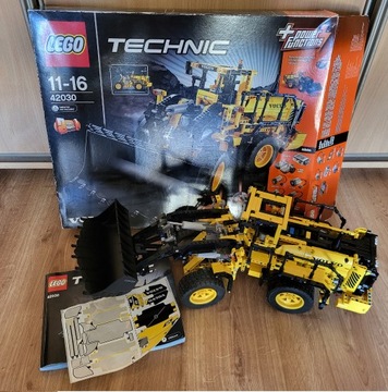 Lego TECHNIC 42030 Koparka Volvo L350F