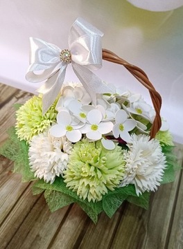 Koszyk z kwiatami mydlanymi 