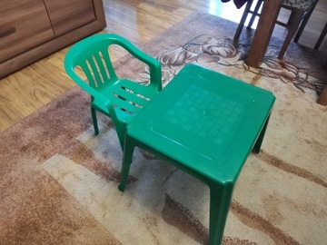 Stolik z krzesełkiem dla dziecka plastikowe