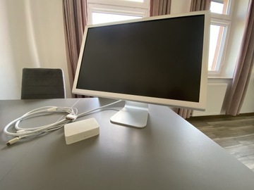 Apple Cinema HD Display 23”