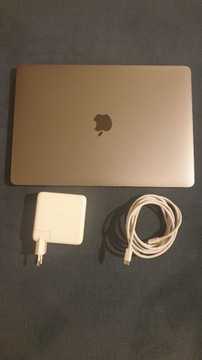 MacBook Pro (13-calowy, 2020, cztery porty Thunderbolt 3, szary/srebrny)