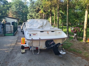 Motorówka SEA RAY