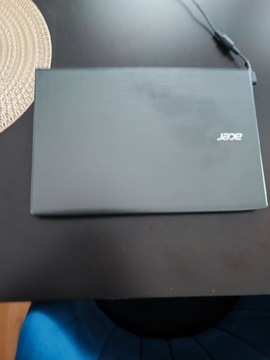 Laptop Acer Aspire E15