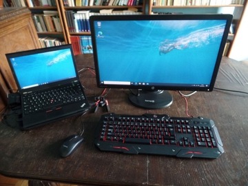 Laptop ThinkPad x230 + Monitor i Akcesoria:Komplet
