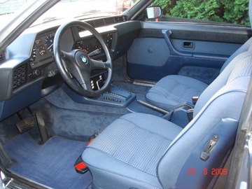 BMW E24 635CSi fotele wnętrze pacific blue - 0187