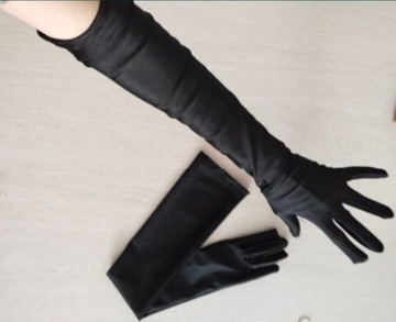 Długie eleganckie czarne rękawiczki wieczorowe 