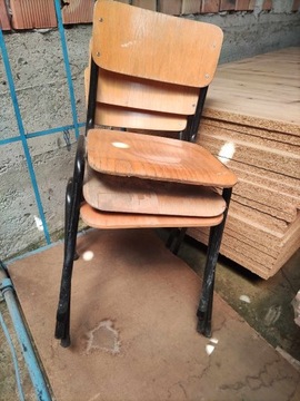 Używane krzesła do magazynu 