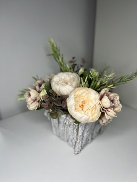 Flower box, kompozycja kwiatowa, sztuczne kwiaty