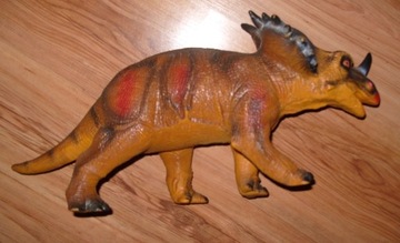 _______DUŻY __dinozaur _