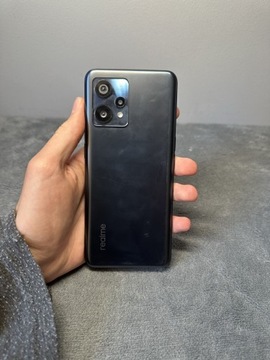 Atrapa telefonu realme 9