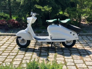 Lambretta LD 125 zabytkowy skuter Vespa 