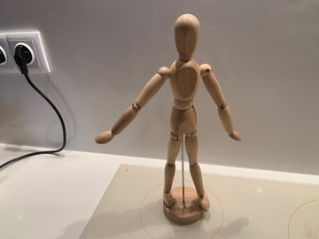 IKEA GESTALTA FIGURKA DREWNIANA MAŁY MANEKIN