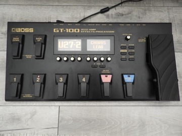 Multiefekt Boss GT-100 v2