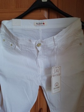 Damskie białe spodnie na lato firmy Denim 