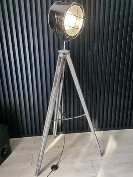 Lampa podłogowa studyjna design