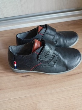 Buty eleganckie chłopięce 33