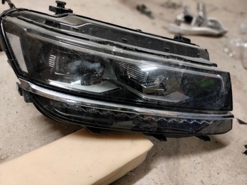 Lampa Tiguan prawa 5NM941082A