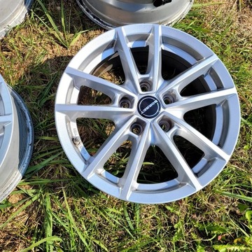 Felgi 16 " plus opony toyota auris