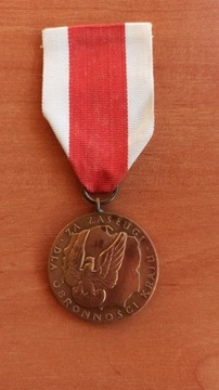 Brązowy medal Za Zasługi dla Obronności Kraju