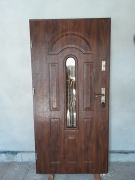 Drzwi wejściowe używane
