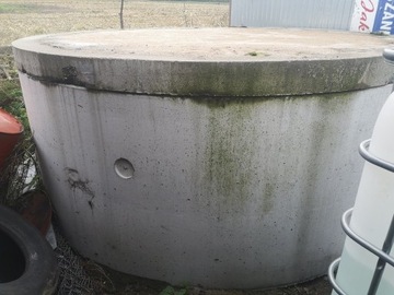 Krąg betonowy z dnem