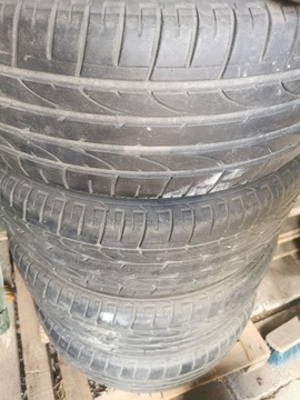 Komplet opon  Bridgestone Dueler H/P 235/55/17