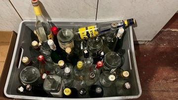 Butelki zakręcane, na kapsel, nalewki, piwo, itp.
