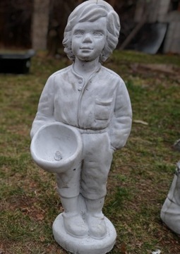 Figury z Betonu Figurka Ogrodowa Betonowa Chłopiec