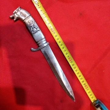 5) Metalowy nóż z metalową rękojeścią 