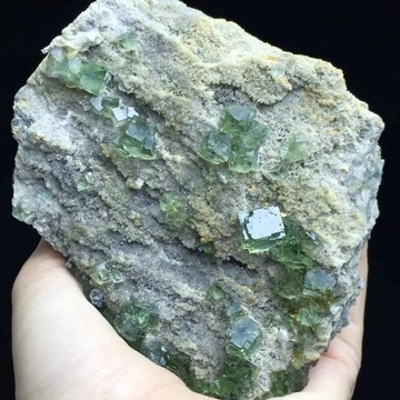 Zielony sześcienny przeźroczysty fluoryt 