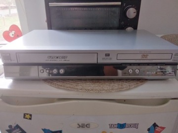 PANASONIC NV-VP30 magnetowid z DVD