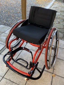 Sportowy wózek inwalidzki GTM