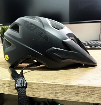 Kask rowerowy MET Echo MIPS (M czarny)