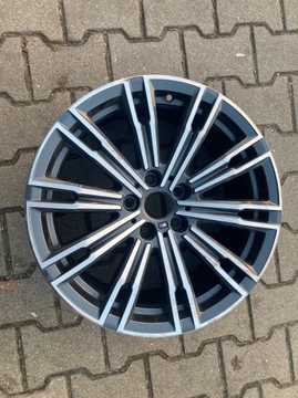 Bmw g20,21 M  tył 18x8,5 stan jak na zdjęciach