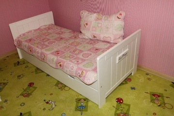 Pinio łóżko z drewna z szufladą materacem +GRATIS 