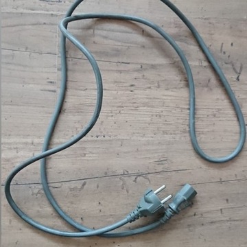 Kabel zasilajacy komputer lub monitor, 2m