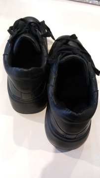 Dziewczęce czarne buty na koturnie r. 37 DeeZee