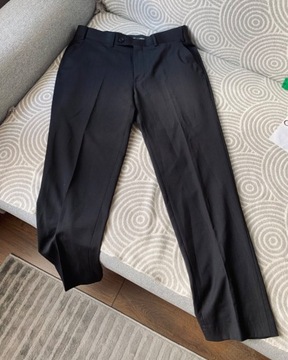 Czarne spodnie garniturowe męskie M/L wełna 