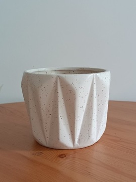 Doniczka ceramiczna 